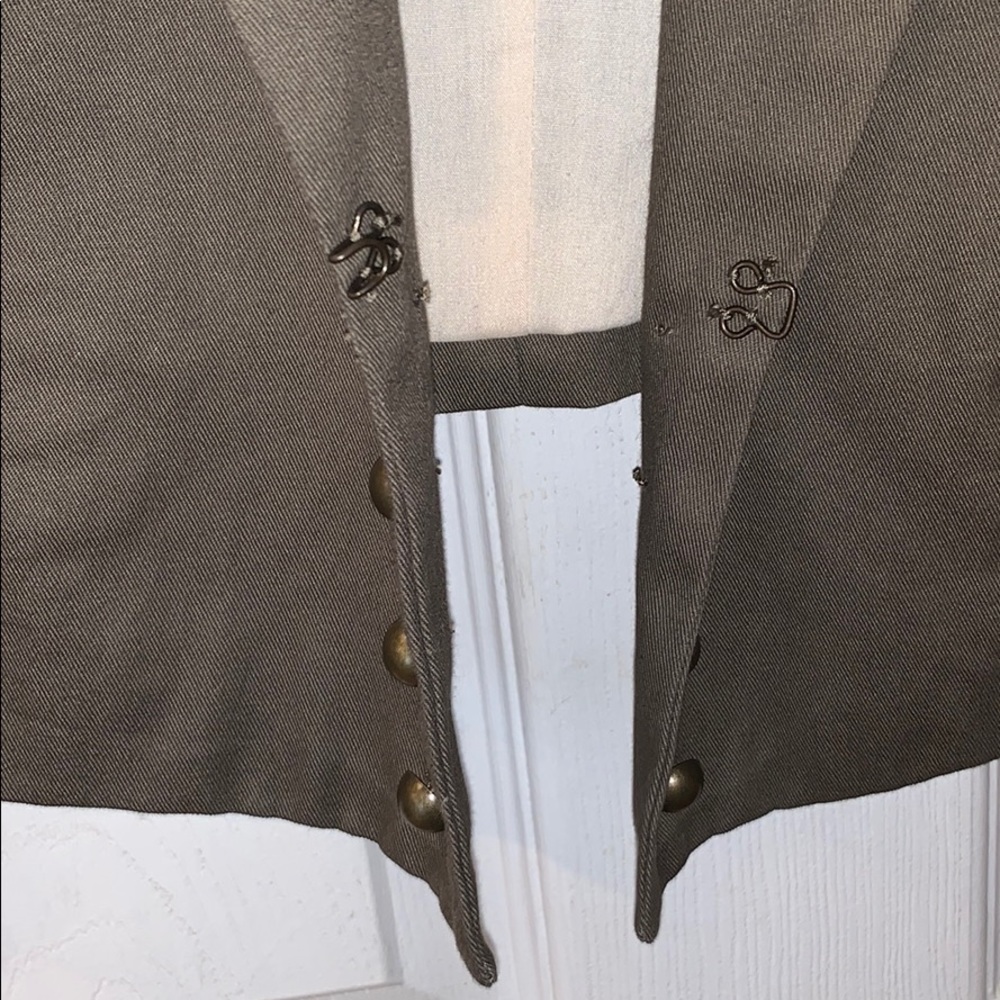 Blazer - Picture 7 of 14